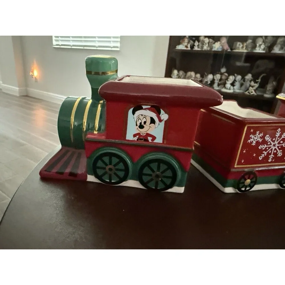 Disney Cheer Mickey Mouse and Friends Holiday Train Bowl Set - Open Box 2020